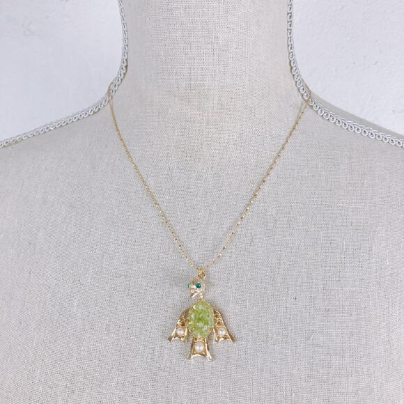VTG Mid Century Bird Pendant Necklace Green Quartz Gold Tone Figural Animal - Picture 11 of 12
